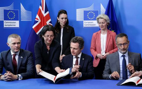 Η Επιτροπή υποβάλλει την εμπορική συμφωνία ΕΕ - Νέας Ζηλανδίας προς κύρωση